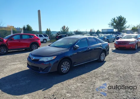 2012 Toyota Camry Le z USA, uszkodzony, nr VIN 4T1BF1FK6CU583771